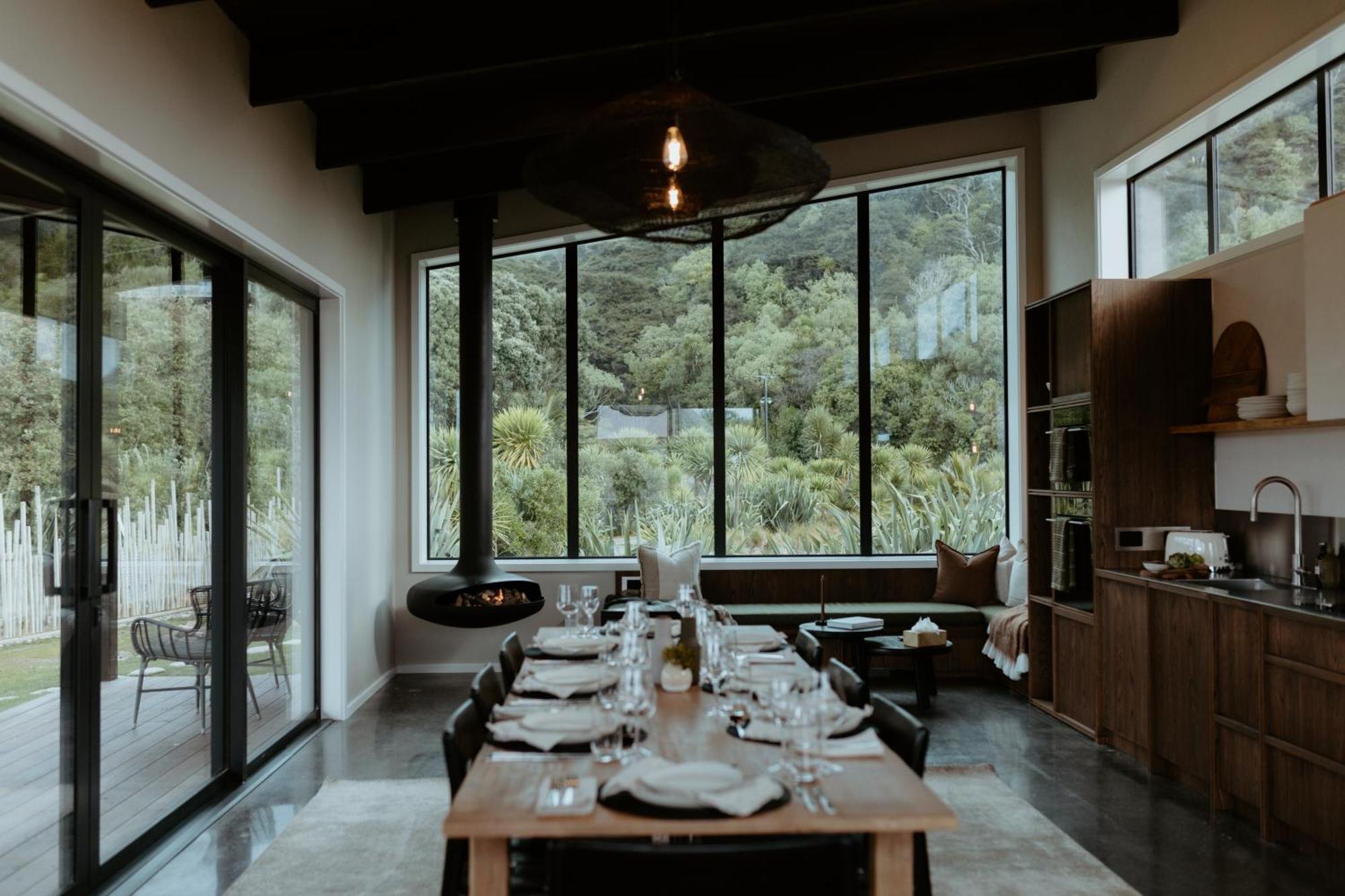 Te Whaanga Retreat & Spa 라글란 외부 사진