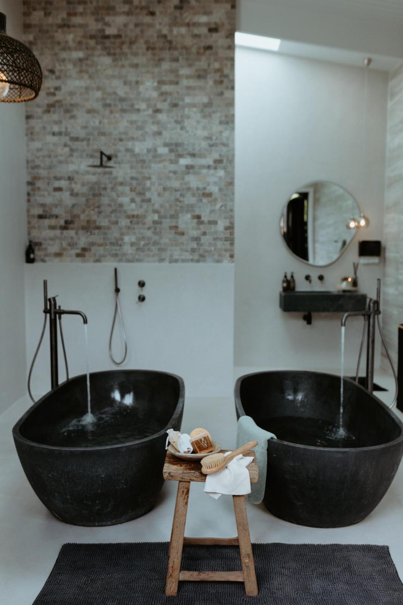 Te Whaanga Retreat & Spa 라글란 외부 사진